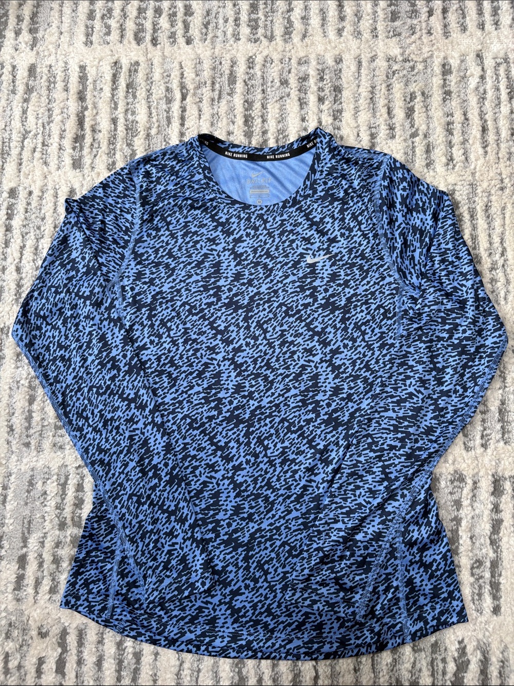 Nike Women’s Blue & Navy Dri-FIT Performance Running Top-Medium